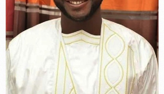 En prison depuis 4 ans, Ousseynou Diop alias Weuz Hussein à la barre pour apologie des attentats de Charlie Hbdo En prison depuis 4 ans, Ousseynou Diop alias Weuz Hussein à la barre pour apologie des attentats de Charlie Hbdo