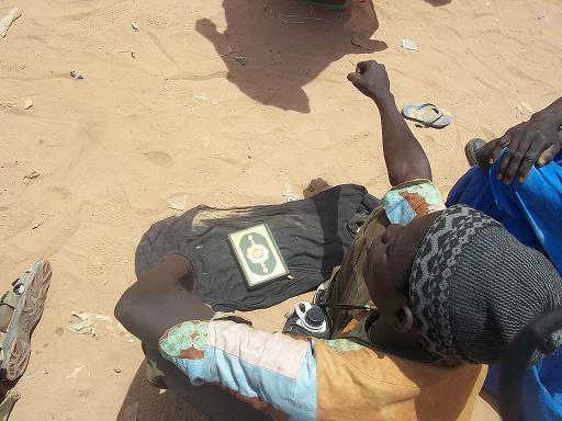 [Audio – Photos] Magal de Porokhane :Des Baye-Fall jouant avec le Saint-Coran pour soutirer de l’argent aux pèlerins