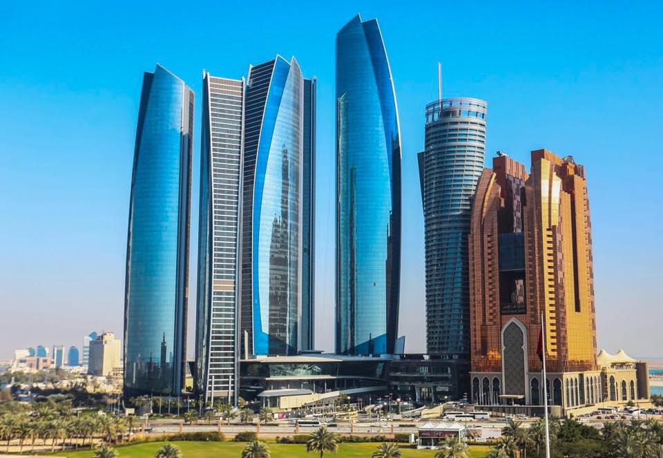 Émirats Arabes Unis : Macky et Marième Faye Sall se posent à Abu Dhabi Émirats Arabes Unis : Macky et Marième Faye Sall se posent à Abu Dhabi