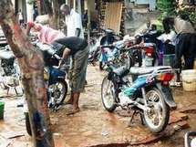 Mbacké : Le préfet interdit aux filles « dénudées » et en partance vers certains quartiers religieux de monter sur les jakartas Mbacké : Le préfet interdit aux filles « dénudées » et en partance vers certains quartiers religieux de monter sur les jakartas