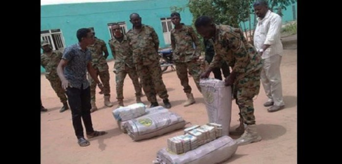 Soudan : 130 millions de dollars saisis dans le domicile d’Omar El-Béchir (vidéo) Soudan : 130 millions de dollars saisis dans le domicile d’Omar El-Béchir (vidéo)