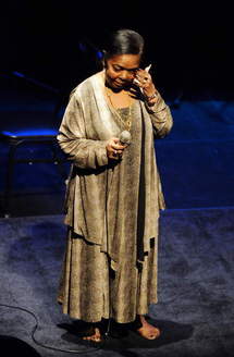 Décès de la chanteuse Cesaria Evora Décès de la chanteuse Cesaria Evora
