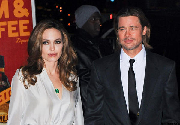 Angelina Jolie et Brad Pitt chez Barack Obama Angelina Jolie et Brad Pitt chez Barack Obama