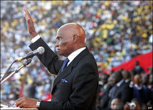 Abdoulaye Wade n'est pas seulement le problème du Sénégal et qu'en est-il de la crise morale,de valeur et de déperdition ? Abdoulaye Wade n'est pas seulement le problème du Sénégal et qu'en est-il de la crise morale,de valeur et de déperdition ?