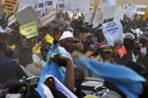 La campagne pour la présidentielle touche à sa fin, divisions sur un report La campagne pour la présidentielle touche à sa fin, divisions sur un report