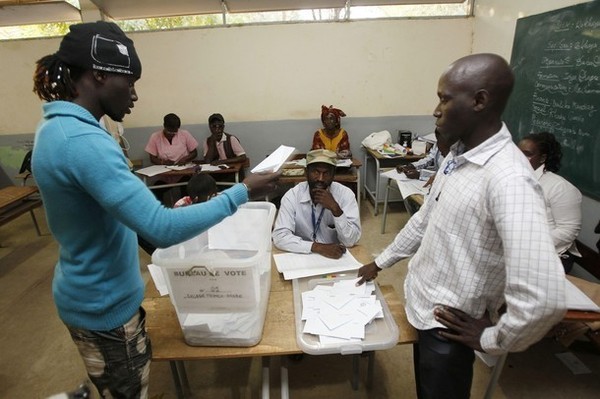 Tivaouane-Fermeture des bureaux de vote, l’électricité coupée Tivaouane-Fermeture des bureaux de vote, l’électricité coupée