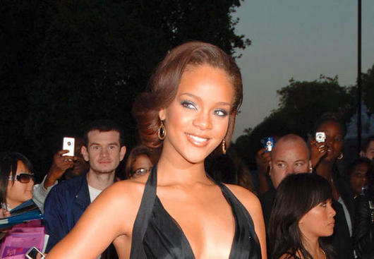 Rihanna: bientôt dans la peau de Whitney Houston? Rihanna: bientôt dans la peau de Whitney Houston?