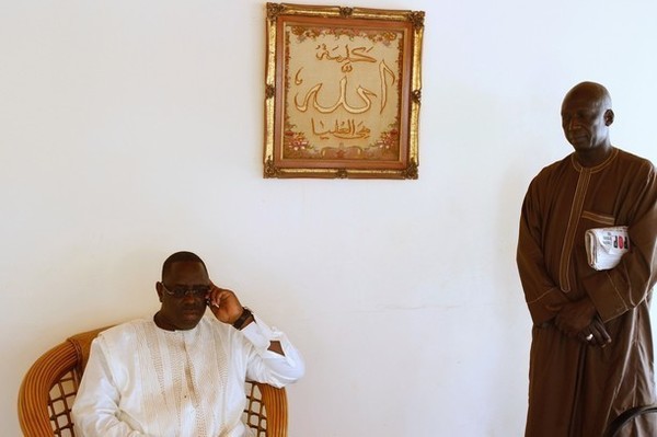 "Macky Sall est parrainé par les loges maçonniques!" "Macky Sall est parrainé par les loges maçonniques!"