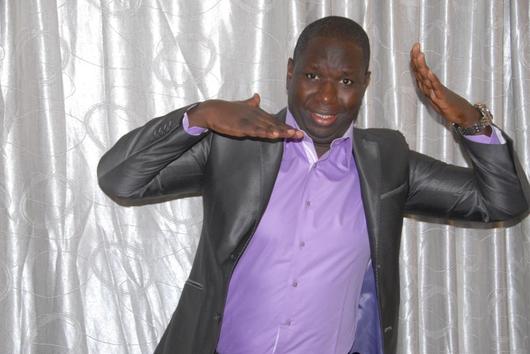 Salam Diallo fantasme sur les serveuses Salam Diallo fantasme sur les serveuses