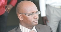 Moussa Sy attaque Karim Wade: "Il doit aller s’inscrire..." Moussa Sy attaque Karim Wade: "Il doit aller s’inscrire..."