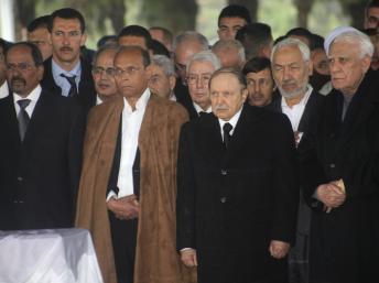Le silence de Paris sur la mort d'Ahmed Ben Bella Le silence de Paris sur la mort d'Ahmed Ben Bella