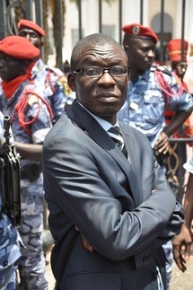 Revoilà Farba Senghor! Revoilà Farba Senghor!