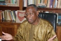 PR ABDOULAYE BATHILY, CHEF DE FILE DES “JALLARBISTES” : «Le pouvoir n’est pas un chèque en blanc, c’est un chèque qui est écrit pour faire des choses déterminées dans le sens de l’intérêt général» PR ABDOULAYE BATHILY, CHEF DE FILE DES “JALLARBISTES” : «Le pouvoir n’est pas un chèque en blanc, c’est un chèque qui est écrit pour faire des choses déterminées dans le sens de l’intérêt général»