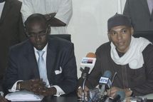 Abdoulaye Wade, Karim et Samuel Sarr décidés à "rendre le pays ingouvernable" Abdoulaye Wade, Karim et Samuel Sarr décidés à "rendre le pays ingouvernable"
