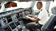 Cheikh Seck, pilote de ligne : Une expertise sénégalaise à bord d’Emirates Cheikh Seck, pilote de ligne : Une expertise sénégalaise à bord d’Emirates