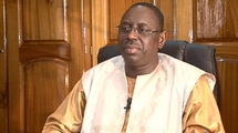 Quand Macky Sall choisit son oncle pour... Quand Macky Sall choisit son oncle pour...