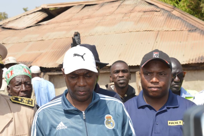 Incendie à Thiancoun Malal: Macky Sall dépêche Mamadou Saliou Sow au chevet des sinistrés Incendie à Thiancoun Malal: Macky Sall dépêche Mamadou Saliou Sow au chevet des sinistrés