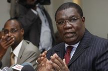 Se sentant attaqué: Ousmane Ngom répond à Mahmoud Saleh qu’il qualifie de « plaie » Se sentant attaqué: Ousmane Ngom répond à Mahmoud Saleh qu’il qualifie de « plaie »
