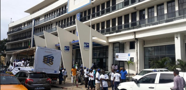 Groupe La Poste: 83 milliards FCfa réclamés à l’Etat par les travailleurs Groupe La Poste: 83 milliards FCfa réclamés à l’Etat par les travailleurs