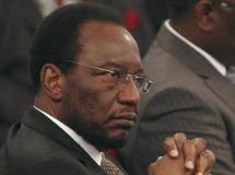 Mali: le président Dioncounda Traoré à Paris pour passer des examens médicaux Mali: le président Dioncounda Traoré à Paris pour passer des examens médicaux