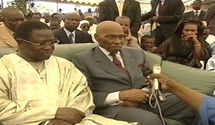 Exclusif VIDEO : Quand Pape Diop racontait à Wade l'histoire sur son prénom en présence de Macky Sall en 2004 Exclusif VIDEO : Quand Pape Diop racontait à Wade l'histoire sur son prénom en présence de Macky Sall en 2004