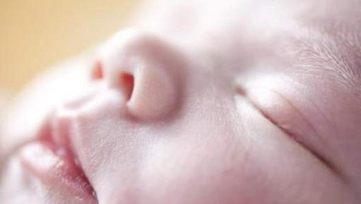 Un bébé né avec six cœurs Un bébé né avec six cœurs