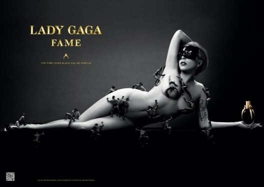 Photo : Lady Gaga pose nue pour son parfum Photo : Lady Gaga pose nue pour son parfum