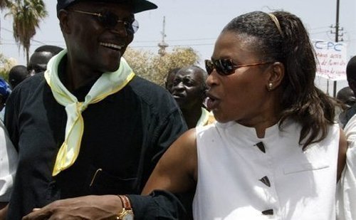 Crise au sein du parti socialiste: Le duel à distance entre Tanor et Aïssata Tall Sall se poursuit Crise au sein du parti socialiste: Le duel à distance entre Tanor et Aïssata Tall Sall se poursuit