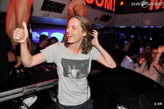 Pierre Sarkozy met le feu aux platines du VIP Room ! Pierre Sarkozy met le feu aux platines du VIP Room !