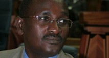 Baba Maal au chevet d’Amadou Kane Diallo Baba Maal au chevet d’Amadou Kane Diallo