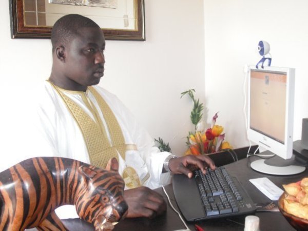 Papa Sow égratigne Gris Bordeaux: "Si on se dit lutteur, il faut mettre me côté la sape" Papa Sow égratigne Gris Bordeaux: "Si on se dit lutteur, il faut mettre me côté la sape"