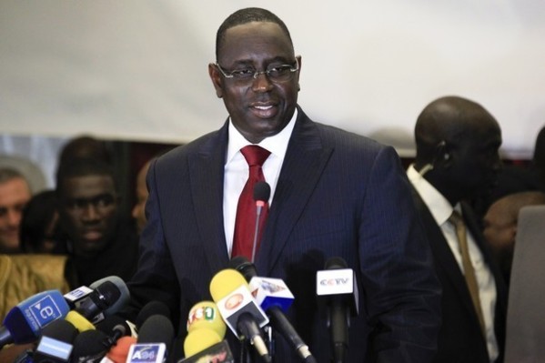 Macky Sall et DIASPOSEN abordent l’implication de la diaspora dans les projets de développement Macky Sall et DIASPOSEN abordent l’implication de la diaspora dans les projets de développement