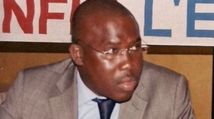 Abdou Aziz Diop, secrétaire général des cadres libéraux : «Serigne Mbacké a créé un courant pour se vendre ailleurs » Abdou Aziz Diop, secrétaire général des cadres libéraux : «Serigne Mbacké a créé un courant pour se vendre ailleurs »