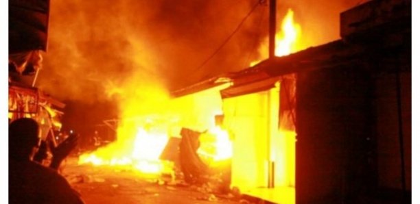 Incendie au marché central de Louga: 20 cantines consumées Incendie au marché central de Louga: 20 cantines consumées