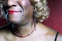 Parcelles Assainies : Un travesti invite un pasteur à une partie de plaisir pour le gruger Parcelles Assainies : Un travesti invite un pasteur à une partie de plaisir pour le gruger