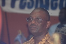 Pape Samba Mboup aux griots: "Dimbalé len ma, li xewoon, xewotoul" Pape Samba Mboup aux griots: "Dimbalé len ma, li xewoon, xewotoul"