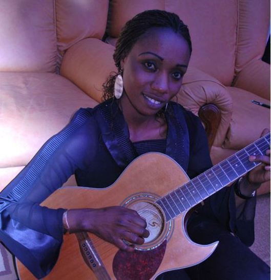 Ndikou Seck de 'Seck Sisters': "Coumba ne nous soutient pas parce que..." Ndikou Seck de 'Seck Sisters': "Coumba ne nous soutient pas parce que..."