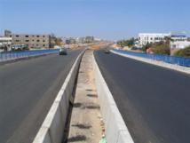 Des pneus brûlés à Guinaw-Rail et Lansar pour exiger la construction de passerelles Des pneus brûlés à Guinaw-Rail et Lansar pour exiger la construction de passerelles