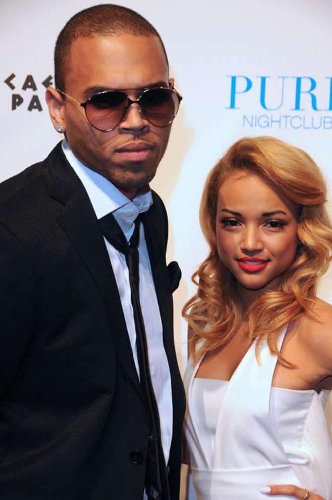 Chris Brown fait la promo de sa marque avec Karrueche Tran ! Chris Brown fait la promo de sa marque avec Karrueche Tran !