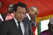 Palais: Abou Abel sur siège éjectable, Souleyamane Jules Diop rode Palais: Abou Abel sur siège éjectable, Souleyamane Jules Diop rode