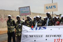Le Saes menace… Le Saes menace…