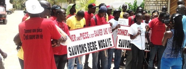 Bébé Adama enfin opéré: L'Association Ndimbel Jaboot aide familiale vous remercie Bébé Adama enfin opéré: L'Association Ndimbel Jaboot aide familiale vous remercie