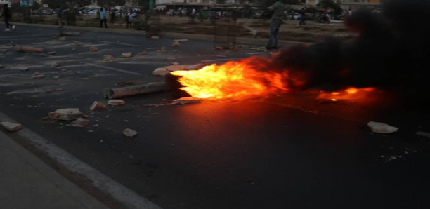 Manifestations à travers le Sénégal: Kaolack a aussi reçu sa « dose » Manifestations à travers le Sénégal: Kaolack a aussi reçu sa « dose »