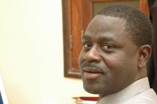 Jean Meïssa Diop, journaliste chroniqueur : "On ne va pas en reportage au Palais en jean" Jean Meïssa Diop, journaliste chroniqueur : "On ne va pas en reportage au Palais en jean"