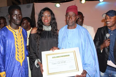 13 photos - Le joli coup du comédien Baye Mathiate Ndiaye 13 photos - Le joli coup du comédien Baye Mathiate Ndiaye