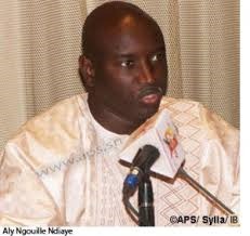 Aly Ngouille confond terriblement activisme et politique Aly Ngouille confond terriblement activisme et politique