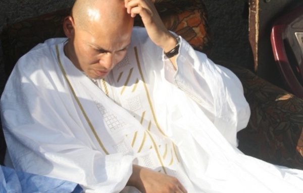 La Crei répond aux théoriciens de l’isolement de Karim Wade : En publiant les 2943 personnes ayant reçu le fameux permis de visite au fils de Me Wade La Crei répond aux théoriciens de l’isolement de Karim Wade : En publiant les 2943 personnes ayant reçu le fameux permis de visite au fils de Me Wade