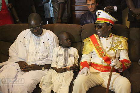 Photos - Retrouvailles entre Cheikh Ahmadou Kara Mbacké et son cousin Ibrahima Sall Photos - Retrouvailles entre Cheikh Ahmadou Kara Mbacké et son cousin Ibrahima Sall