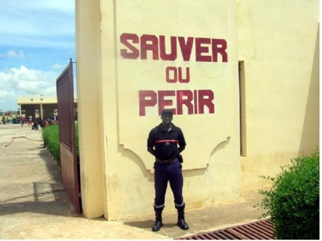 Macky Sall veut doter les régions de "grandes casernes" des sapeurs-pompiers Macky Sall veut doter les régions de "grandes casernes" des sapeurs-pompiers