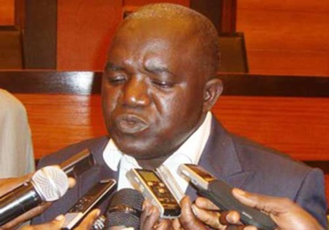 ACCULÉ DANS SON FIEF : Oumar Sarr démarche Me Wade ACCULÉ DANS SON FIEF : Oumar Sarr démarche Me Wade